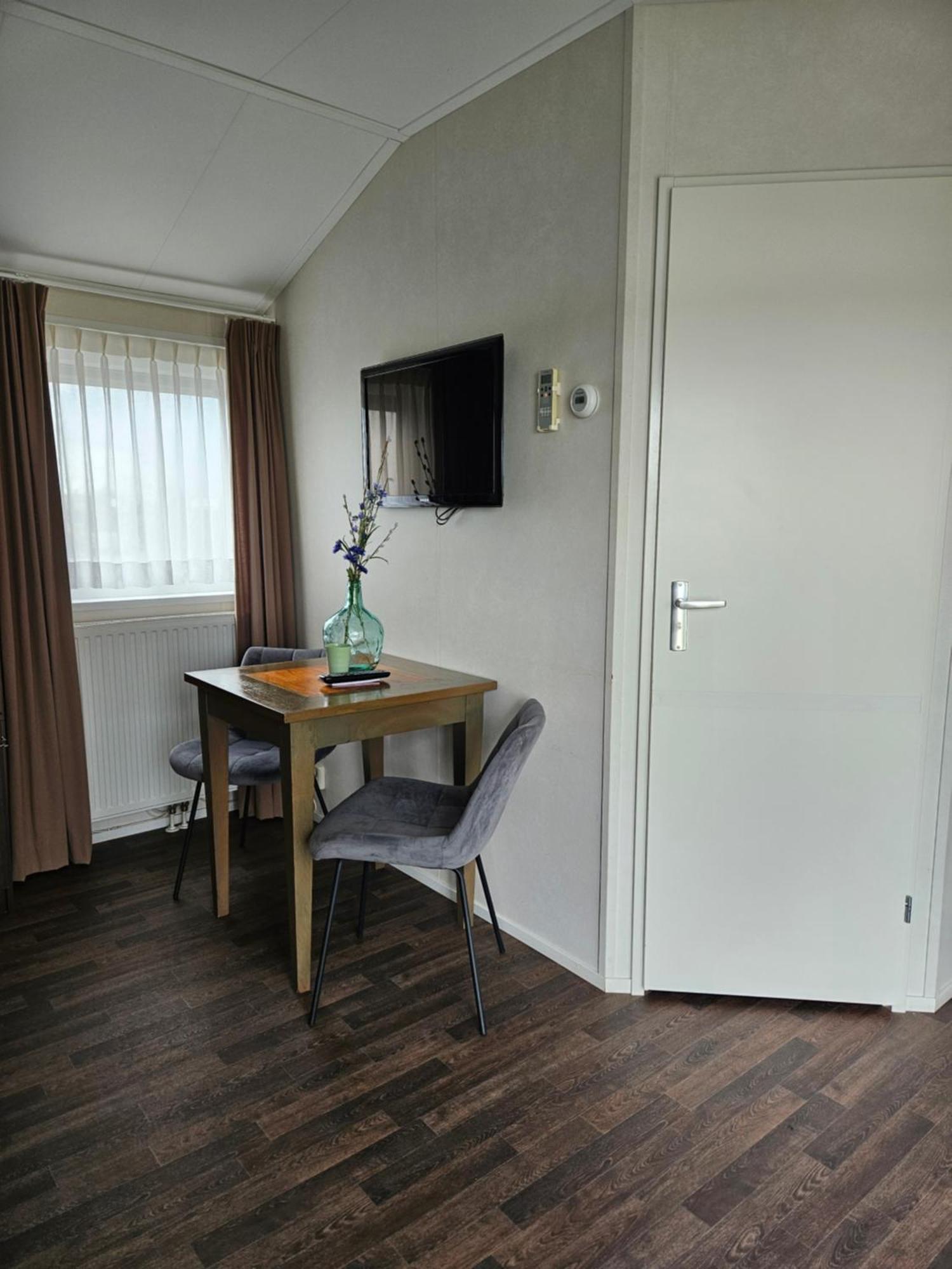 Hotel Veerhuys Tante Jet Blitterswijck Esterno foto